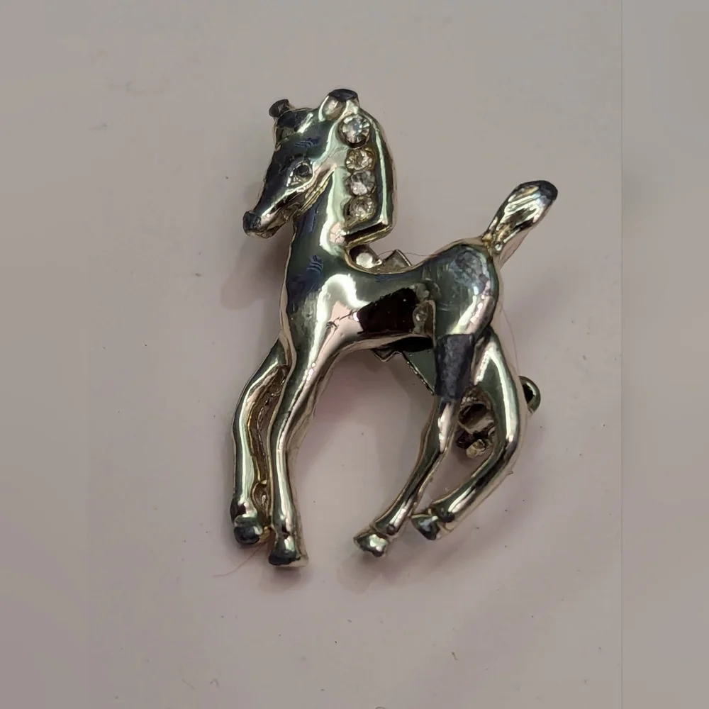 🐎 Vtg Goldtone Foal Colt Pin Brooch  Rhinestones 1